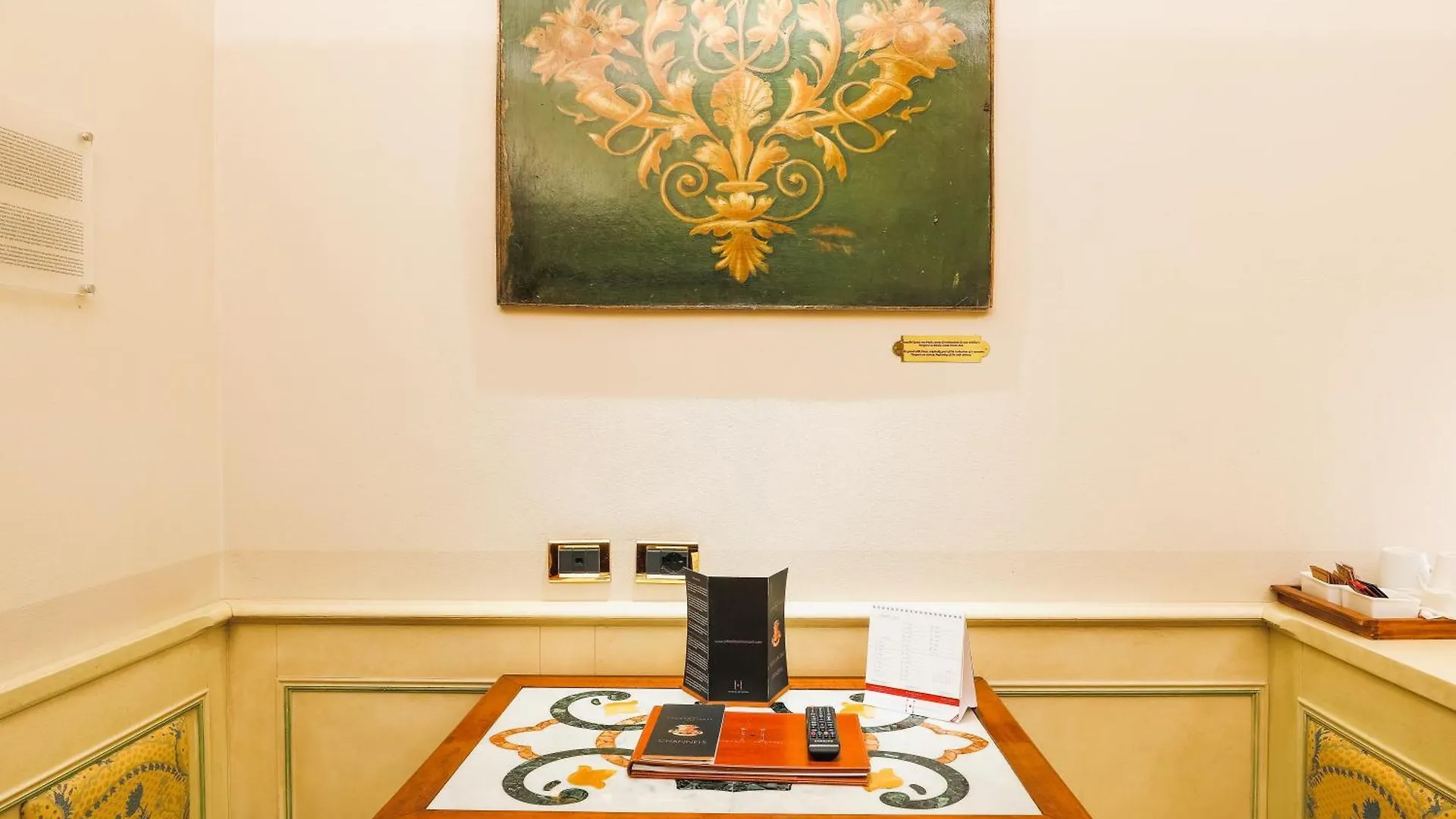 Art Hotel Commercianti Bologna 4*,