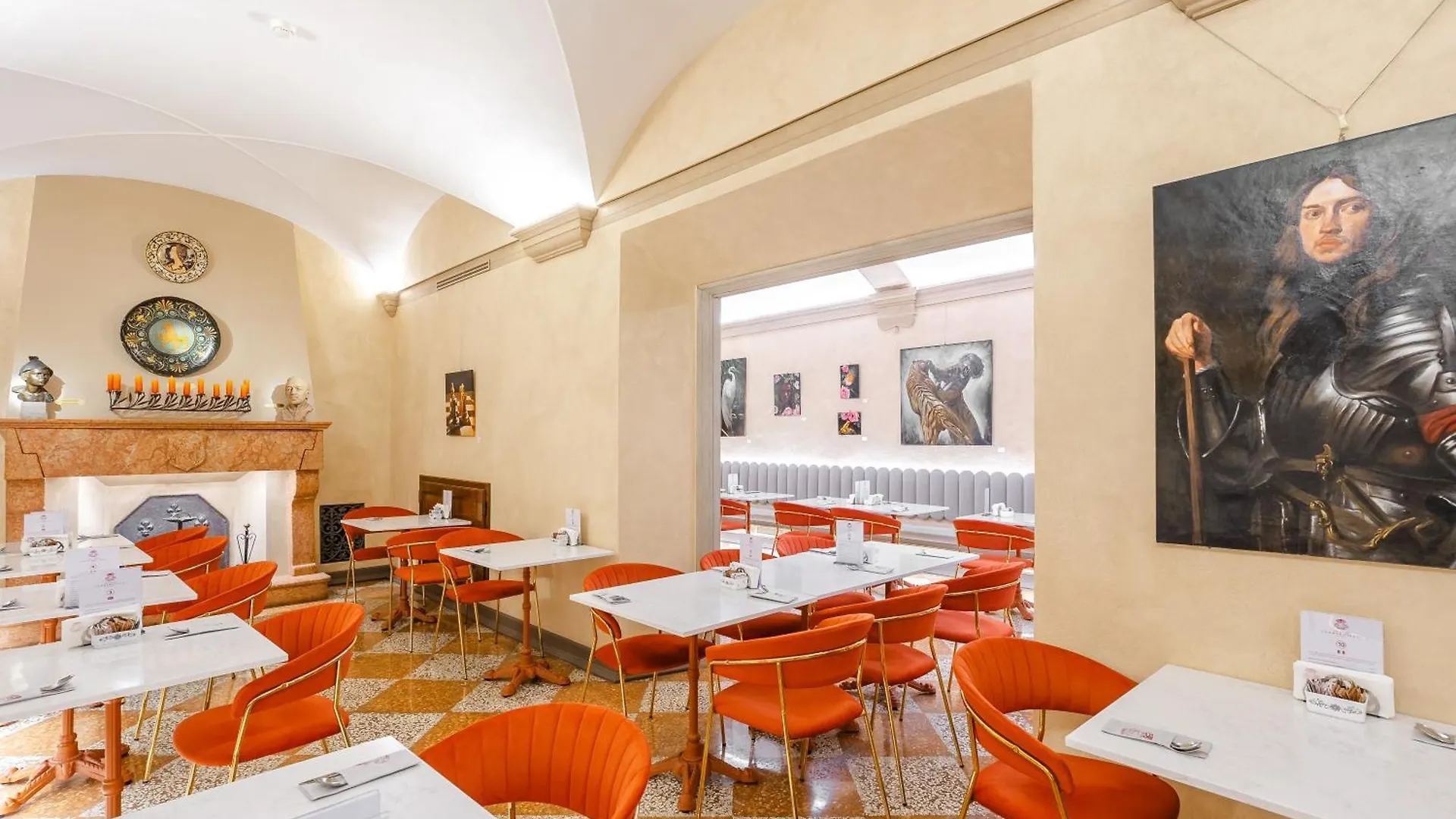 Art Hotel Commercianti Bologna 4*,