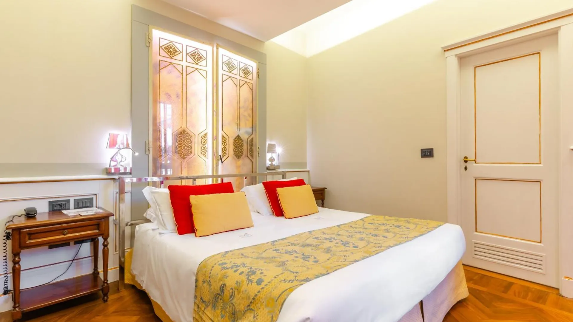 Art Hotel Commercianti Bologna 4*,