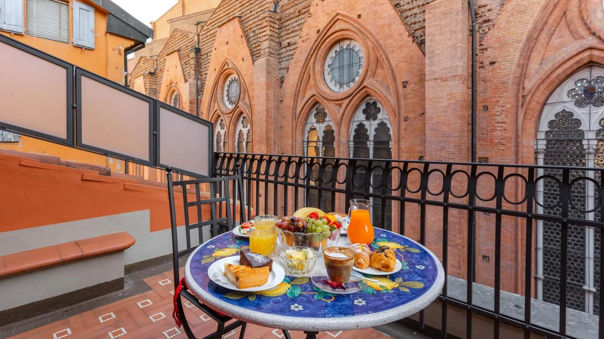Art Hotel Commercianti Bologna 4*,  Italien