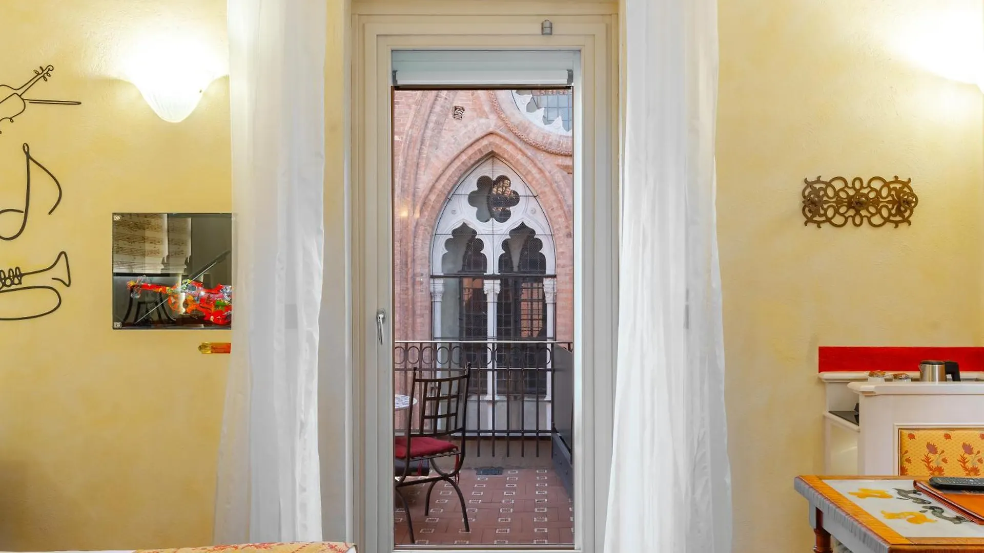 Art Hotel Commercianti Bologna